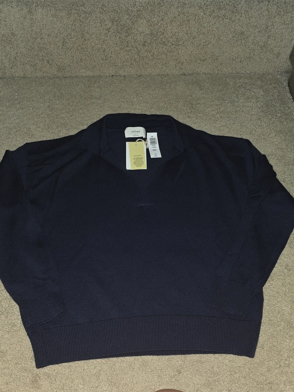 Aritzia Clara Sweater Size Small - Picture 1 of 2